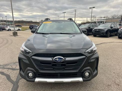 Used 2025 Subaru Outback Limited image 2