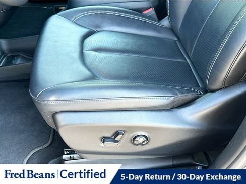 Used 2025 Chrysler Pacifica Select FWD image 22