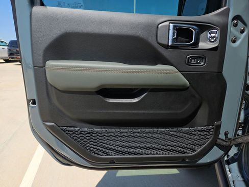 New 2026 Jeep Gladiator Mojave AWD/4WD image 11