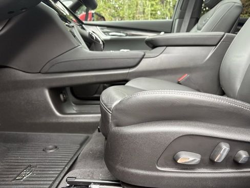 Used 2024 Cadillac XT6 Sport w/ LPO, Floor Liner Package image 19