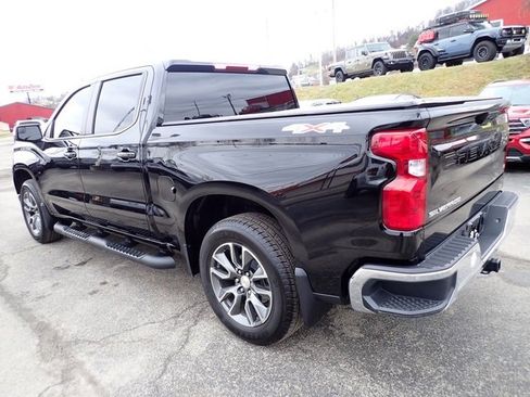 Used 2025 Chevrolet Silverado 1500 LT image 3