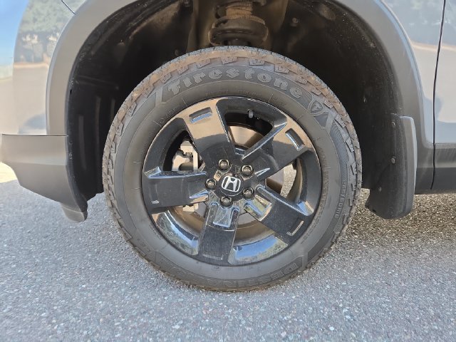 Used 2025 Honda Ridgeline Black Edition image 9