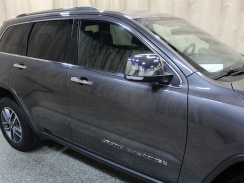 Used 2020 Jeep Grand Cherokee Limited image 11