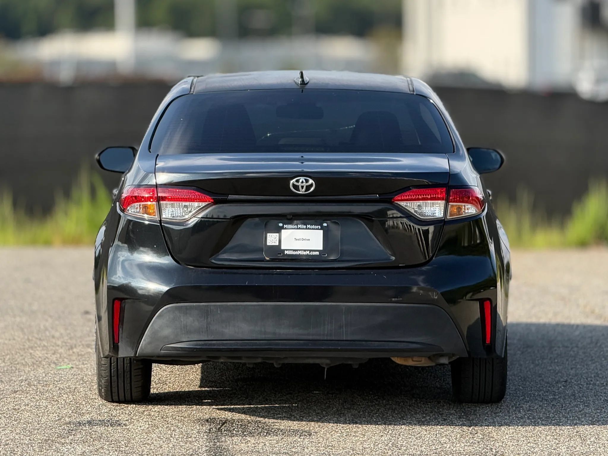 Used 2021 Toyota Corolla LE FWD image 4
