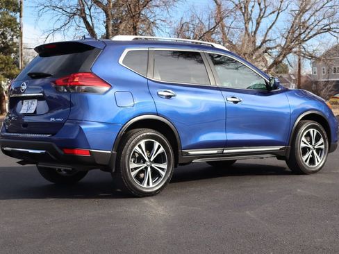 Used 2017 Nissan Rogue SL w/ SL Premium Package image 5