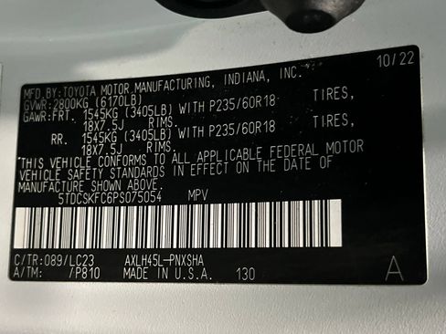 Used 2023 Toyota Sienna XSE AWD/4WD image 21