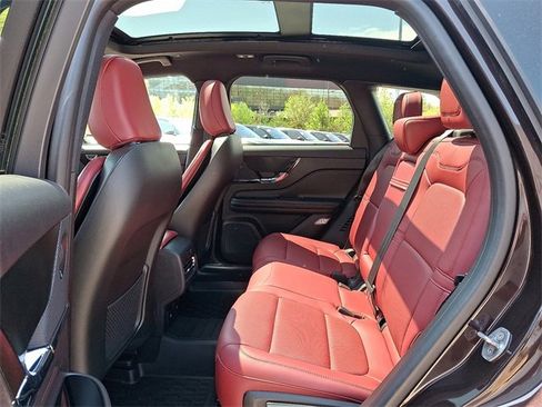 Used 2023 Lincoln Corsair Reserve w/ Equipment Group 202A image 10