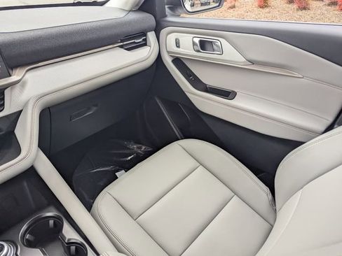 New 2026 Ford Explorer Active w/ Active Comfort Package image 17