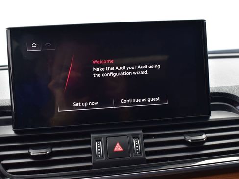 Used 2021 Audi Q5 e Premium w/ Convenience Package image 16