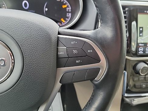 Used 2020 Jeep Grand Cherokee Limited image 29