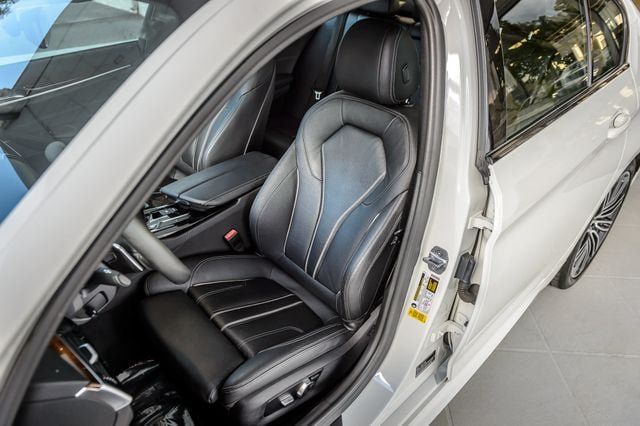 Used 2019 BMW 540i w/ M Sport Package RWD image 38