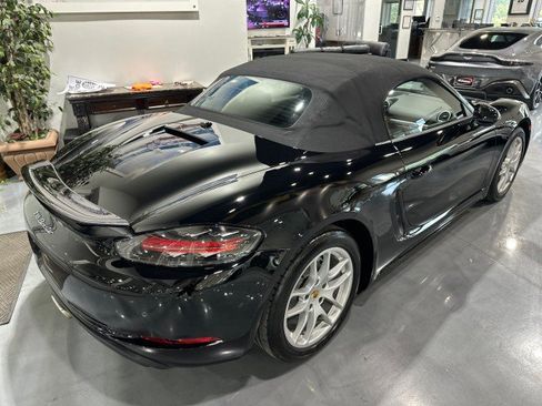 Used 2018 Porsche 718 Boxster RWD image 41