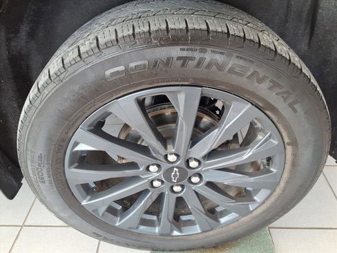 Certified 2023 Chevrolet Traverse RS w/ LPO, Floor Liner Package image 9