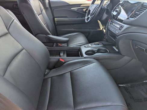 Certified 2023 Honda Passport EX-L image 9