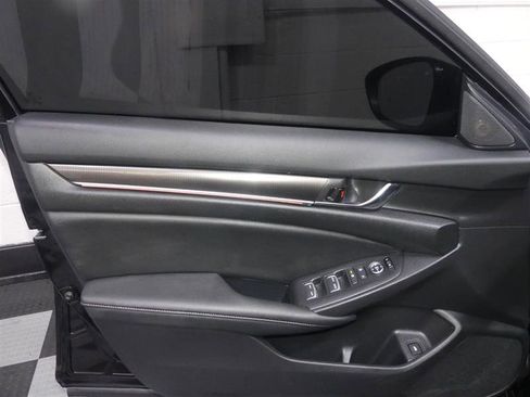 Used 2022 Honda Accord Sport image 17