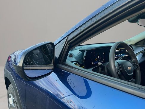 Used 2024 Chevrolet Trax LT image 8