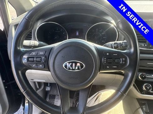 Used 2019 Kia Sedona EX FWD image 5