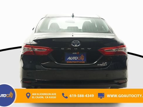 Used 2020 Toyota Camry LE FWD image 12