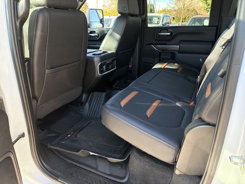 Used 2022 GMC Sierra 2500 AT4 image 11