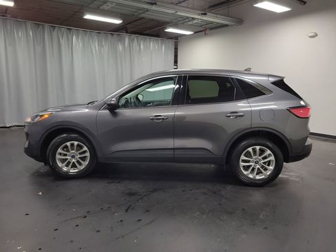 Used 2021 Ford Escape SE image 5