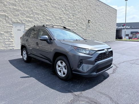 Used 2021 Toyota RAV4 XLE w/ Convenience Package AWD/4WD image 7