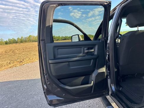 New 2025 RAM 2500 Tradesman AWD/4WD image 40