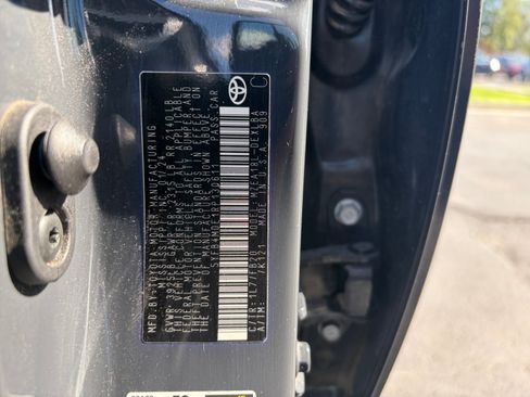 Used 2024 Toyota Corolla LE FWD image 32