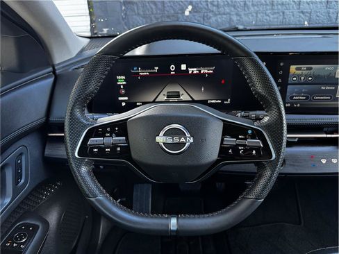 Used 2024 Nissan Ariya AWD image 20