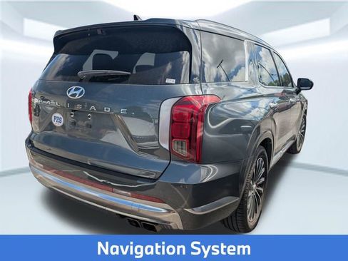 Used 2023 Hyundai Palisade Calligraphy w/ Cargo Package image 2