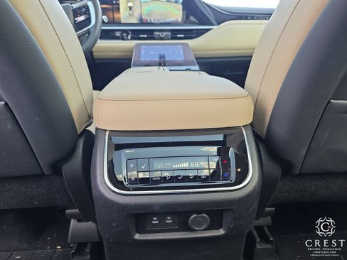 Used 2025 INFINITI QX80 Pure RWD image 26