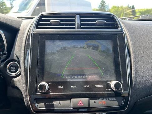 Used 2024 Mitsubishi Outlander Sport SE AWD/4WD image 17