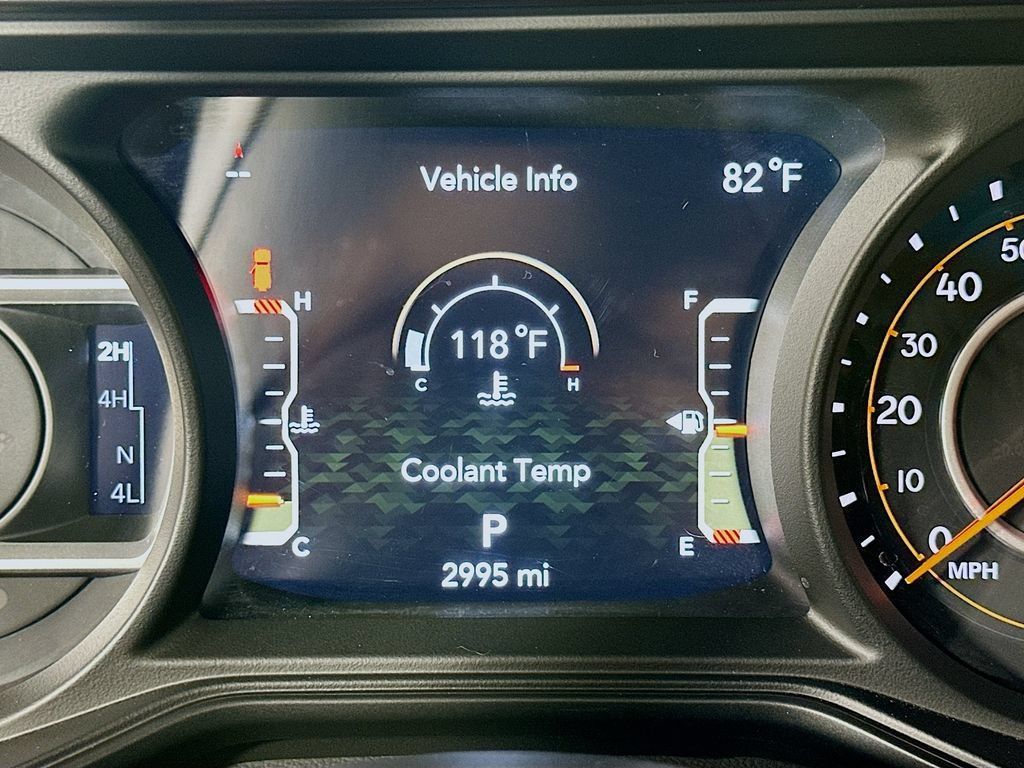 Used 2026 Jeep Wrangler Unlimited Rubicon AWD/4WD image 12