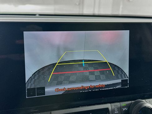 Used 2025 Toyota Grand Highlander XLE image 23