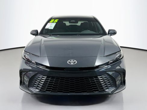 Used 2025 Toyota Camry SE w/ Convenience Package FWD image 11