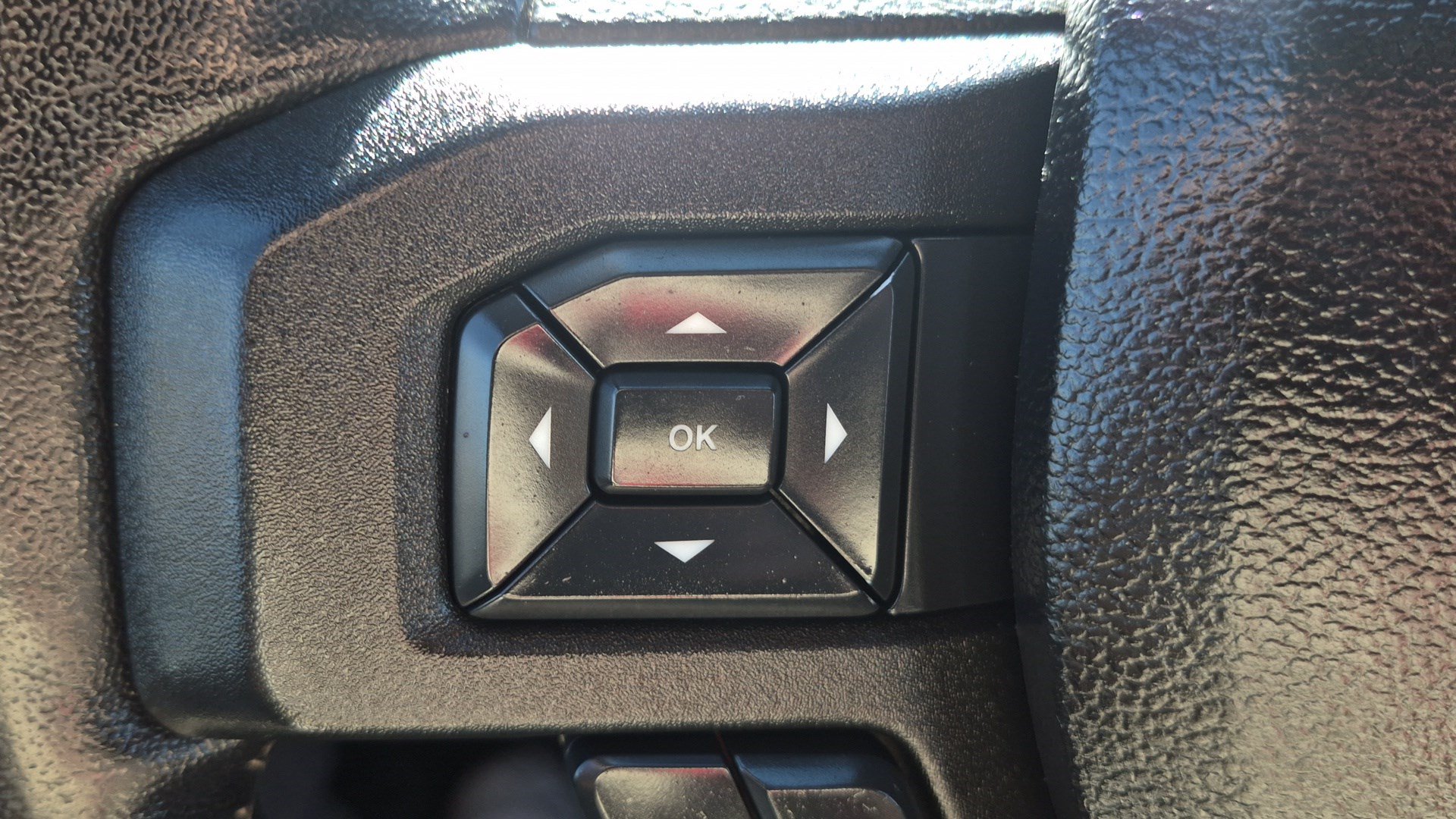 Used 2018 Ford F150 XLT w/ Equipment Group 301A Mid AWD/4WD image 14