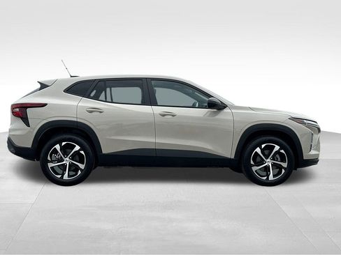 New 2026 Chevrolet Trax RS image 6