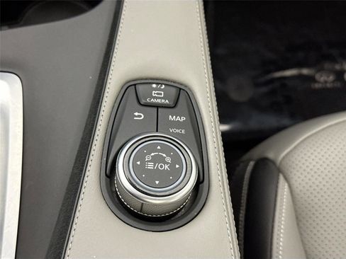 Used 2023 INFINITI QX50 Sensory image 29