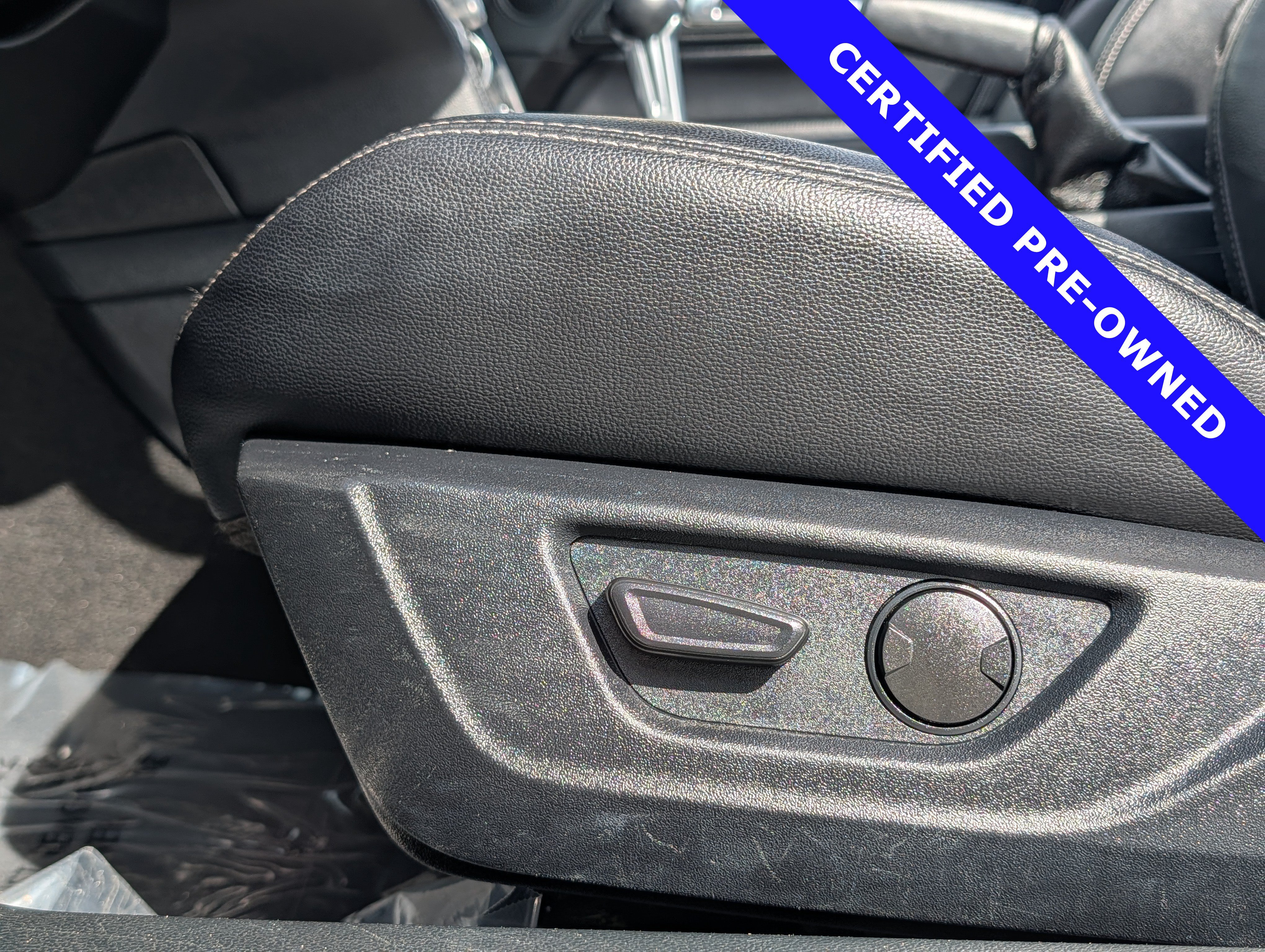 Certified 2021 Ford Mustang Premium RWD image 31