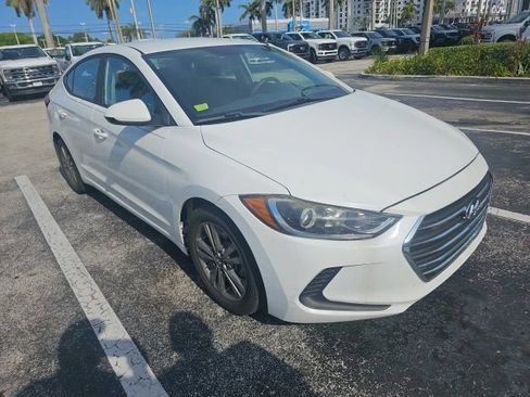Used 2018 Hyundai Elantra SEL w/ Cargo Package FWD image 1