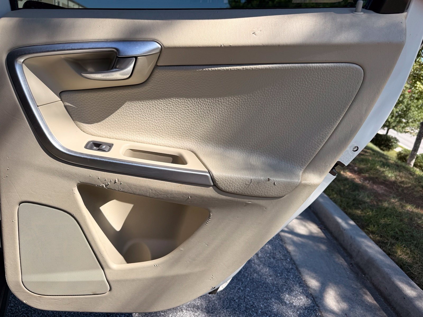 Used 2011 Volvo XC60 T6 AWD/4WD image 45