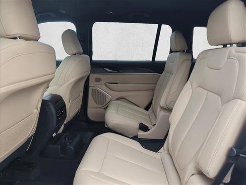 New 2026 Jeep Grand Cherokee L Limited RWD image 13