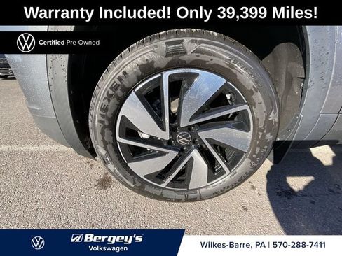 Used 2024 Volkswagen Atlas SEL AWD/4WD image 1