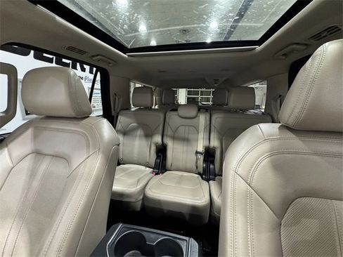 Used 2023 Ford Expedition Max Limited image 34