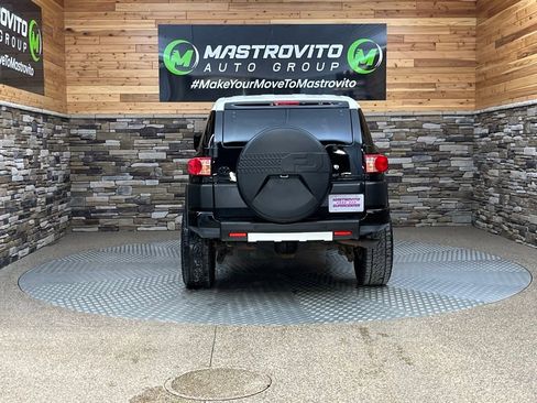 Used 2009 Toyota FJ Cruiser 4WD image 11
