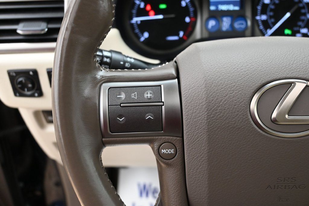 Used 2018 Lexus GX 460 Premium AWD/4WD image 14