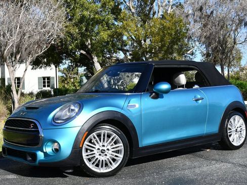 Used 2017 MINI Cooper S FWD image 2