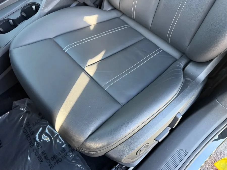 Used 2023 Audi Q4 e-tron Premium Plus AWD/4WD image 17