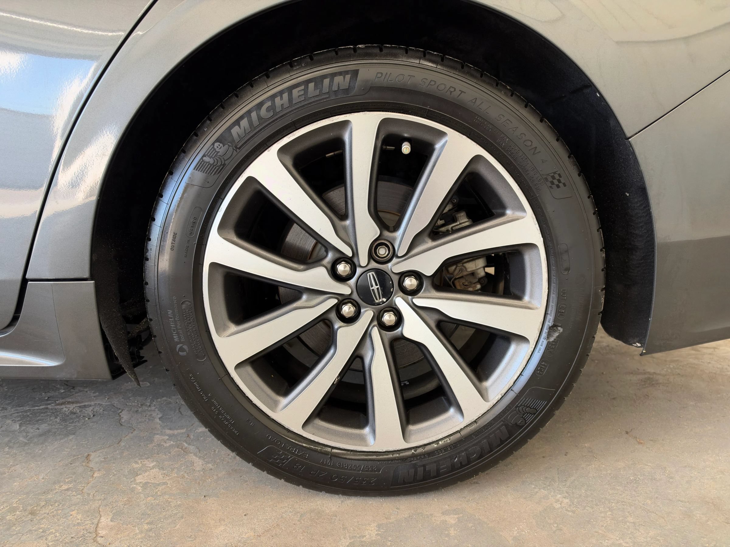 Used 2020 Lincoln Continental FWD image 14