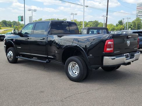 Used 2022 RAM 3500 Laramie AWD/4WD image 3