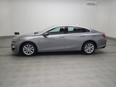 Used 2025 Chevrolet Malibu LT image 2